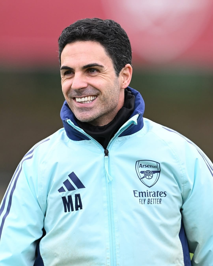 孔蒂：因为伤病我们的中场已经空了，希望坏运气能离我们远去（孔蒂：伤病致中场告急，盼霉运早日远离我们）