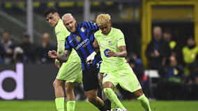 芒特：中场DNA已刻入灵魂！踢10号位？防守必须拉满（芒特：中场基因刻在骨子里，踢10号也得把防守拉满）