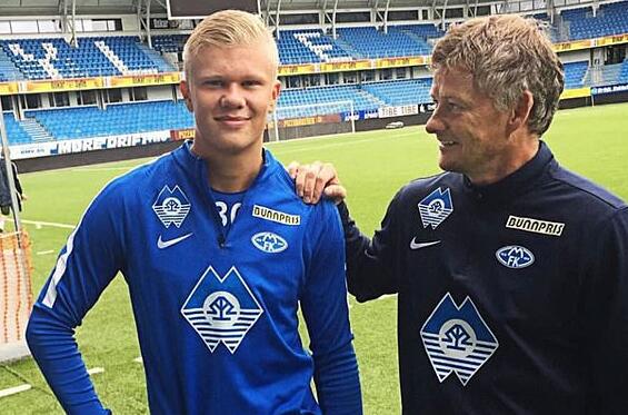 意甲焦点战：国际米兰4-0大胜科莫，路易斯·恩里克闪耀圣西罗（圣西罗之夜：国际米兰4-0零封科莫，路易斯·恩里克光芒四射）