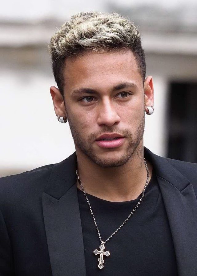 马卡：莱万多夫斯基复出之后，巴萨就变得不一样了（马卡：莱万回归后，巴萨判若两队）