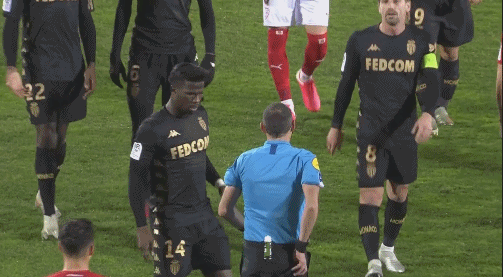 德容：要以世界杯能夺冠心态参加这项赛事，我们也相信这一点（德容：以世界杯夺冠的信念参加这项赛事，我们坚信能做到）